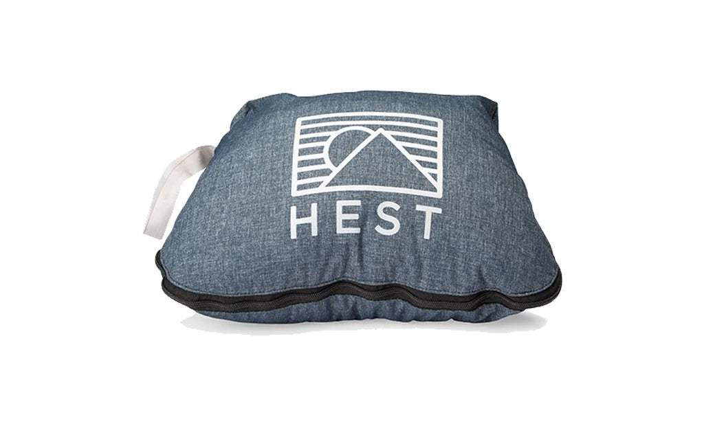 Hest Pillow