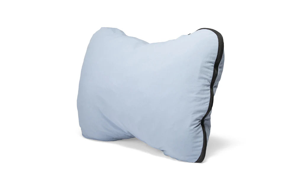 Hest Pillow